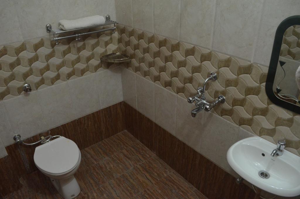 Assi River Guest House Варанасі Номер фото