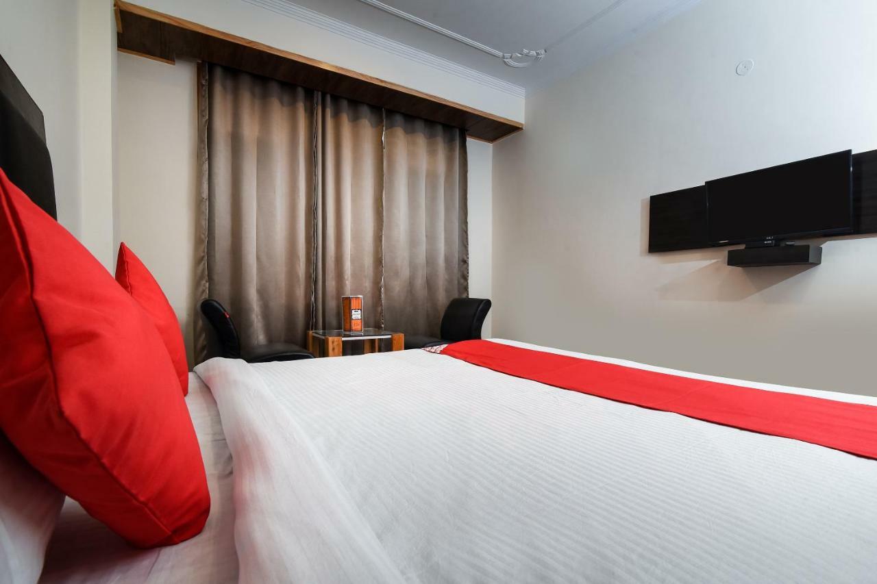Assi River Guest House Варанасі Екстер'єр фото